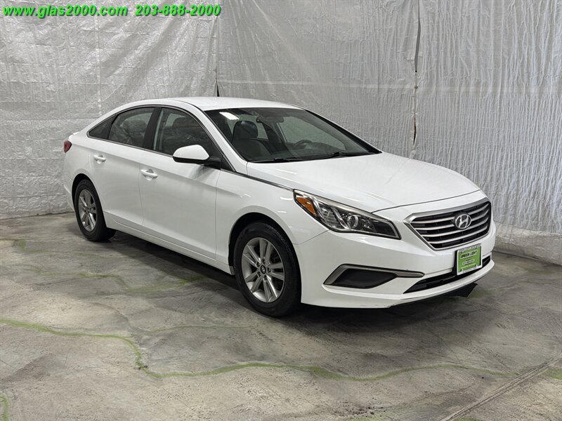 2017 Hyundai Sonata - Photo 2 - Bethany, CT 06524