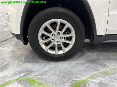 2021 Jeep Grand Cherokee Laredo E   - Photo 16 - Bethany, CT 06524
