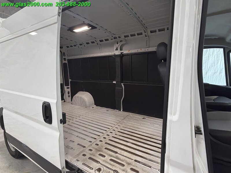 2024 RAM ProMaster High Roof - Photo 11 - Bethany, CT 06524