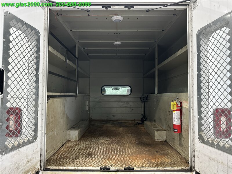 2015 Ford F-550 Super Duty XL - Photo 15 - Bethany, CT 06524