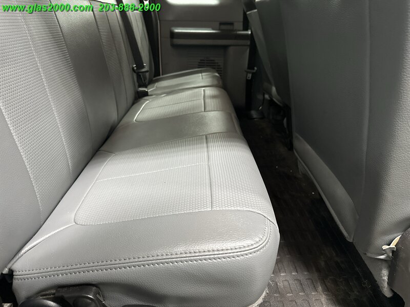 2015 Ford F-550 Super Duty XL - Photo 11 - Bethany, CT 06524