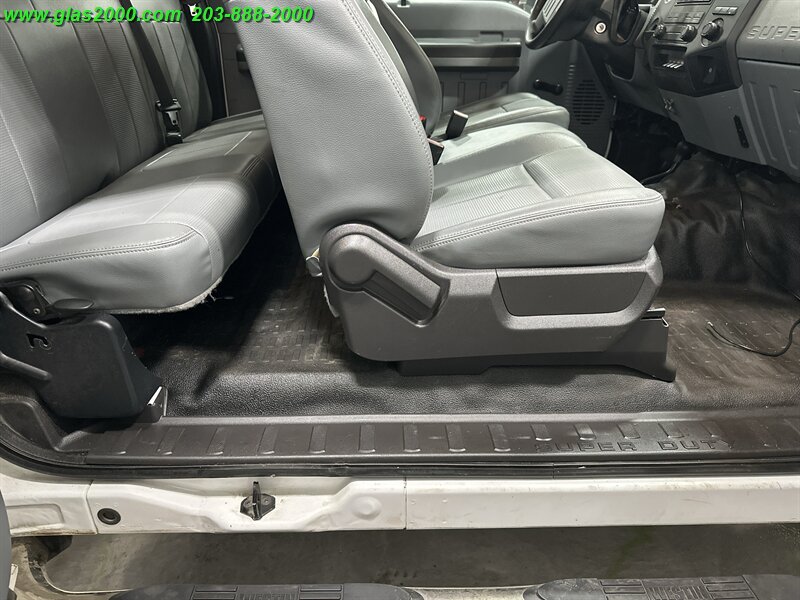 2015 Ford F-550 Super Duty XL - Photo 10 - Bethany, CT 06524