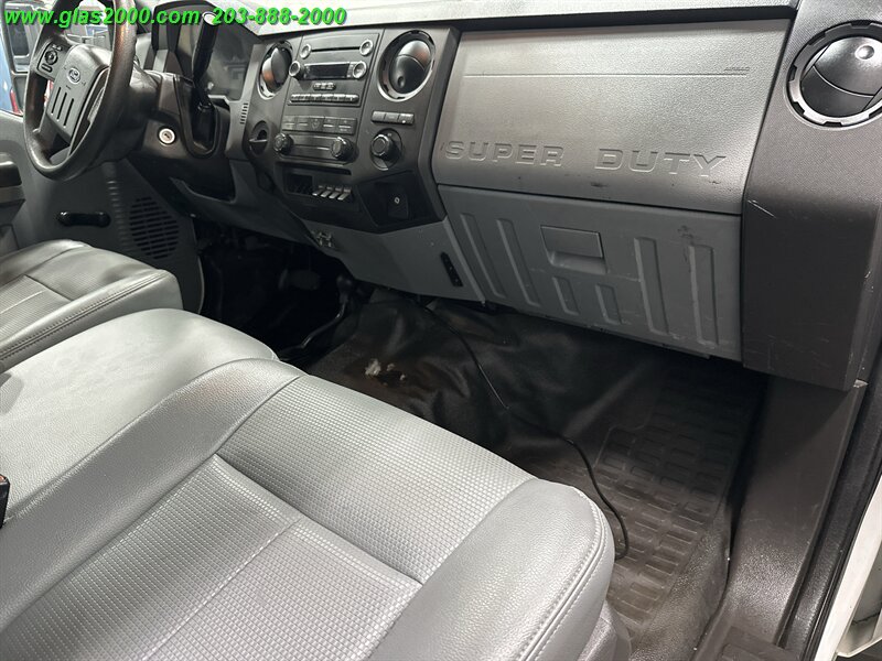 2015 Ford F-550 Super Duty XL - Photo 5 - Bethany, CT 06524