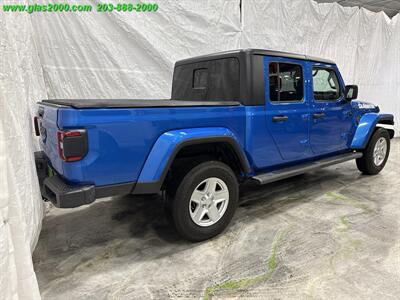 2022 Jeep Gladiator Sport   - Photo 8 - Bethany, CT 06524