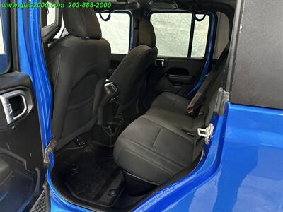 2022 Jeep Gladiator Sport   - Photo 9 - Bethany, CT 06524