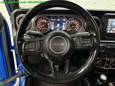 2022 Jeep Gladiator Sport   - Photo 4 - Bethany, CT 06524