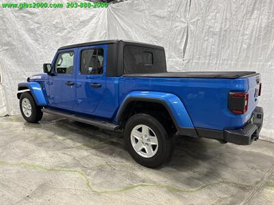 2022 Jeep Gladiator Sport   - Photo 7 - Bethany, CT 06524