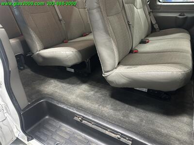 2015 Chevrolet Express LS Passenger   - Photo 9 - Bethany, CT 06524