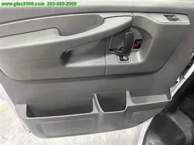 2015 Chevrolet Express LS Passenger   - Photo 23 - Bethany, CT 06524