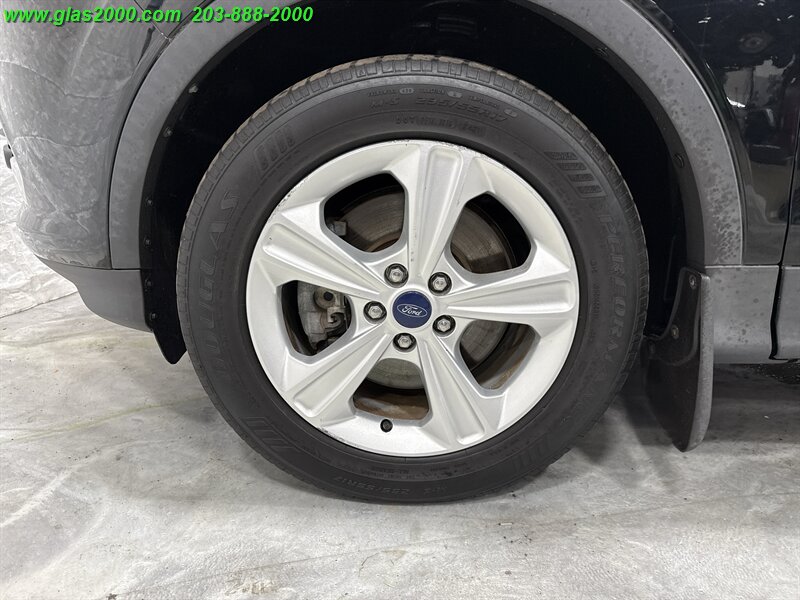 2016 Ford Escape SE - Photo 16 - Bethany, CT 06524