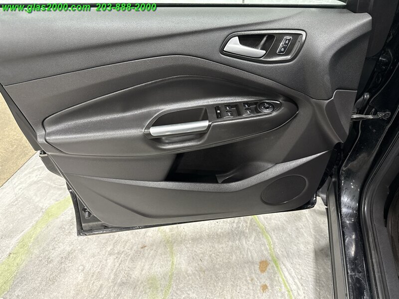 2016 Ford Escape SE - Photo 25 - Bethany, CT 06524