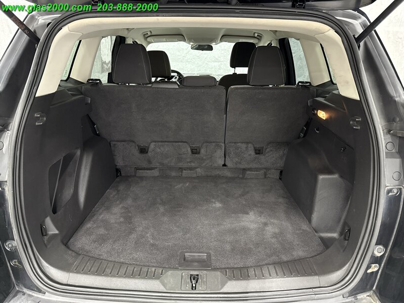 2016 Ford Escape SE - Photo 15 - Bethany, CT 06524