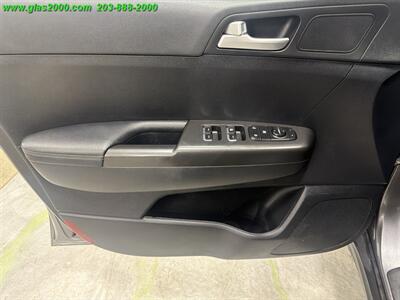 2017 Kia Sportage LX   - Photo 25 - Bethany, CT 06524