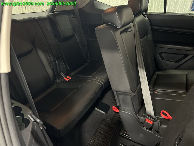 2020 Volkswagen Atlas SEL 4Motion - Photo 16 - Bethany, CT 06524