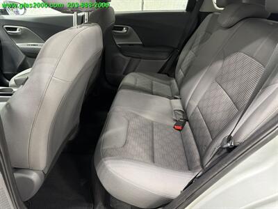 2018 Kia Niro FE - Photo 9 - Bethany, CT 06524