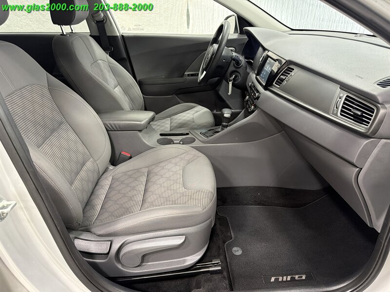 2018 Kia Niro FE - Photo 21 - Bethany, CT 06524