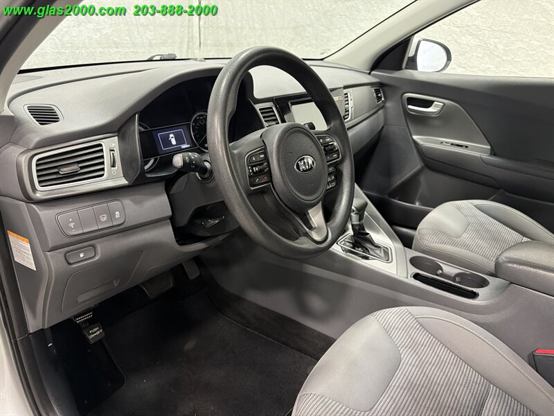 2018 Kia Niro FE - Photo 3 - Bethany, CT 06524