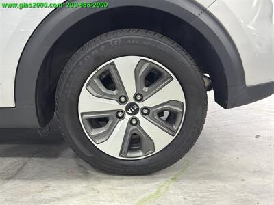 2018 Kia Niro FE - Photo 16 - Bethany, CT 06524