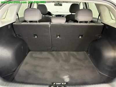 2018 Kia Niro FE - Photo 15 - Bethany, CT 06524