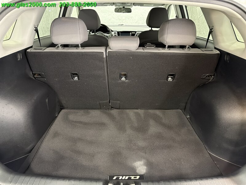 2018 Kia Niro FE - Photo 15 - Bethany, CT 06524
