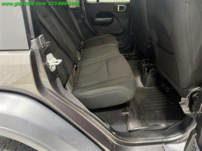 2019 Jeep Wrangler Unlimited Sport S   - Photo 10 - Bethany, CT 06524