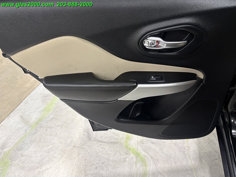2017 Jeep Cherokee Sport - Photo 21 - Bethany, CT 06524