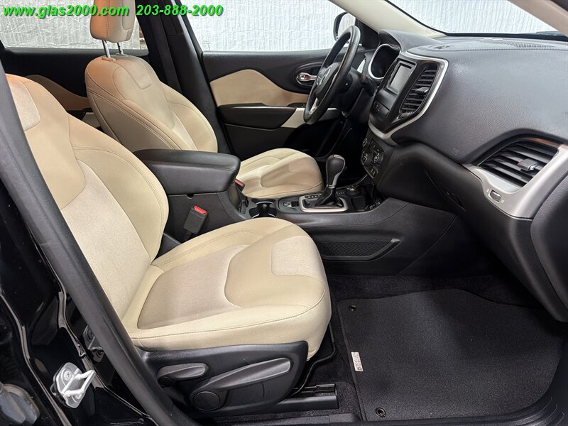 2017 Jeep Cherokee Sport - Photo 25 - Bethany, CT 06524