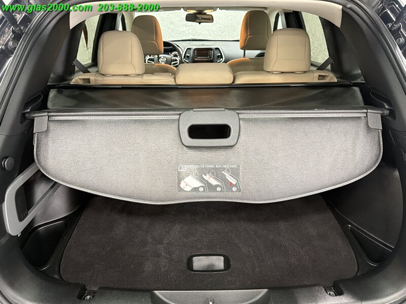 2017 Jeep Cherokee Sport - Photo 15 - Bethany, CT 06524