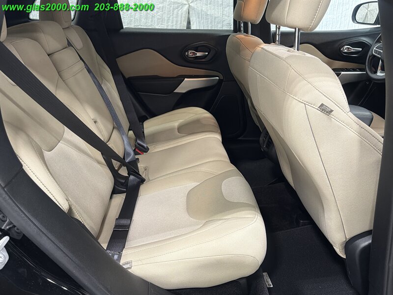 2017 Jeep Cherokee Sport - Photo 10 - Bethany, CT 06524
