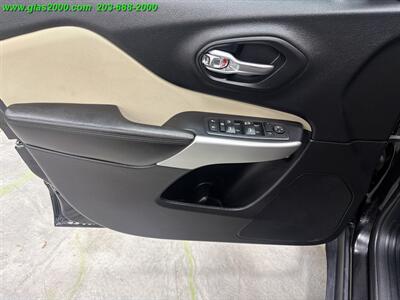 2017 Jeep Cherokee Sport - Photo 28 - Bethany, CT 06524