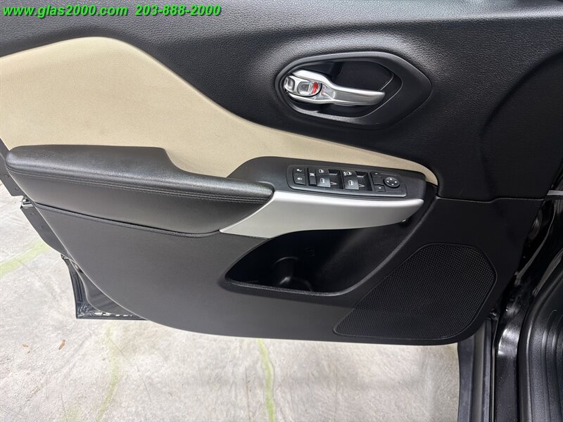 2017 Jeep Cherokee Sport - Photo 28 - Bethany, CT 06524