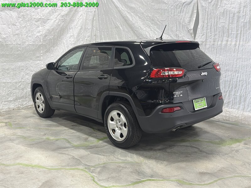 2017 Jeep Cherokee Sport - Photo 7 - Bethany, CT 06524