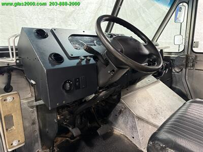 2014 Ford E-Series Van E-350 SD   - Photo 3 - Bethany, CT 06524