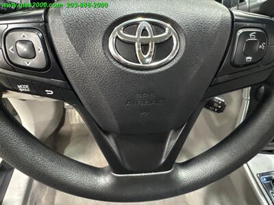 2015 Toyota Camry LE   - Photo 26 - Bethany, CT 06524