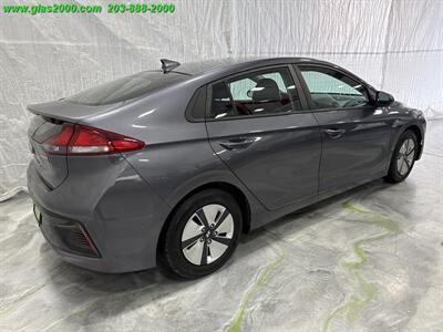 2019 Hyundai IONIQ Hybrid Blue   - Photo 8 - Bethany, CT 06524