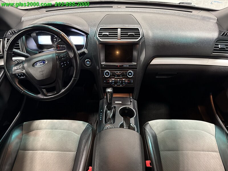 2017 Ford Explorer XLT - Photo 5 - Bethany, CT 06524