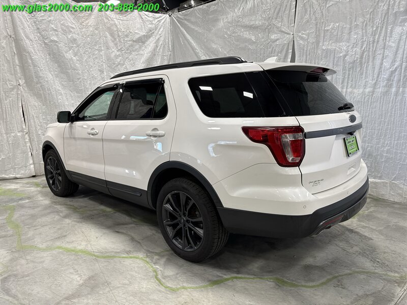 2017 Ford Explorer XLT - Photo 7 - Bethany, CT 06524