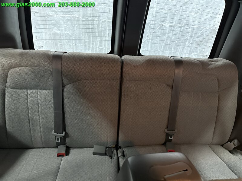2019 Chevrolet Express LS Passenger   - Photo 31 - Bethany, CT 06524