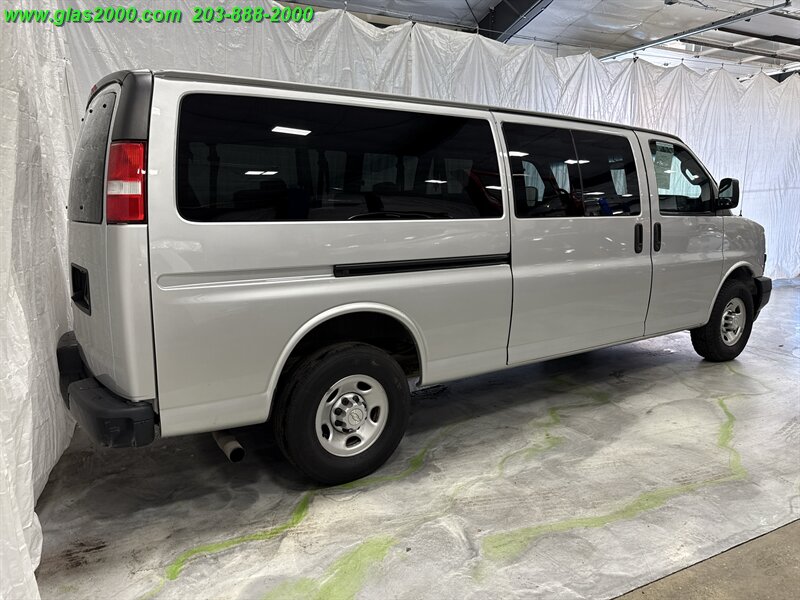2019 Chevrolet Express LS Passenger   - Photo 8 - Bethany, CT 06524