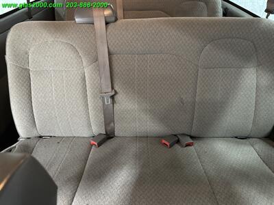 2019 Chevrolet Express LS Passenger   - Photo 17 - Bethany, CT 06524