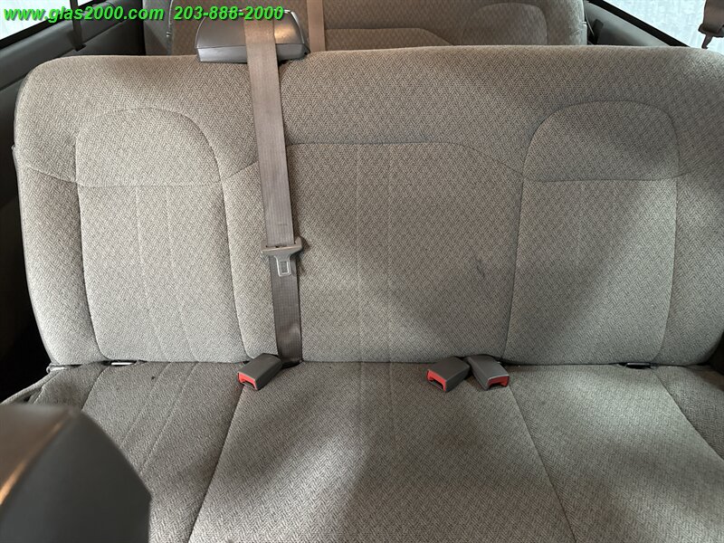 2019 Chevrolet Express LS Passenger   - Photo 17 - Bethany, CT 06524