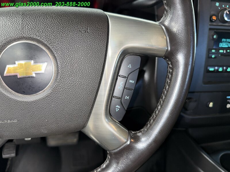 2019 Chevrolet Express LS Passenger   - Photo 27 - Bethany, CT 06524