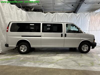 2019 Chevrolet Express LS Passenger   - Photo 32 - Bethany, CT 06524