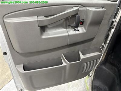 2019 Chevrolet Express LS Passenger   - Photo 29 - Bethany, CT 06524