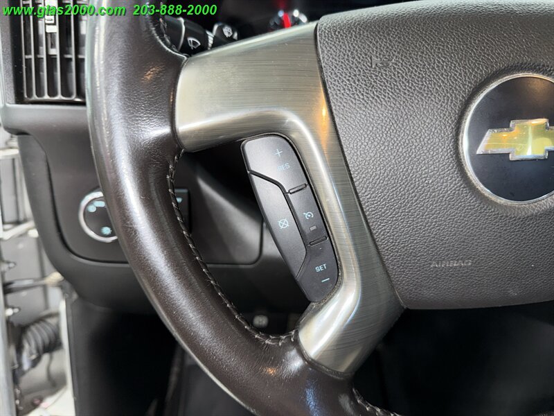2019 Chevrolet Express LS Passenger   - Photo 25 - Bethany, CT 06524