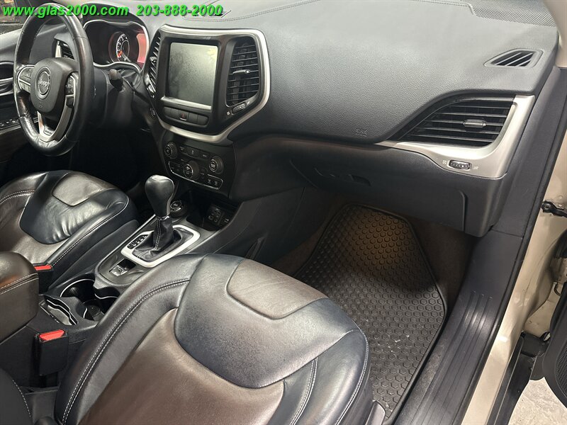 2014 Jeep Cherokee Limited - Photo 5 - Bethany, CT 06524