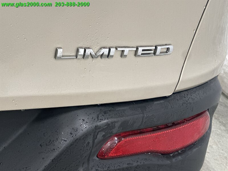 2014 Jeep Cherokee Limited - Photo 27 - Bethany, CT 06524