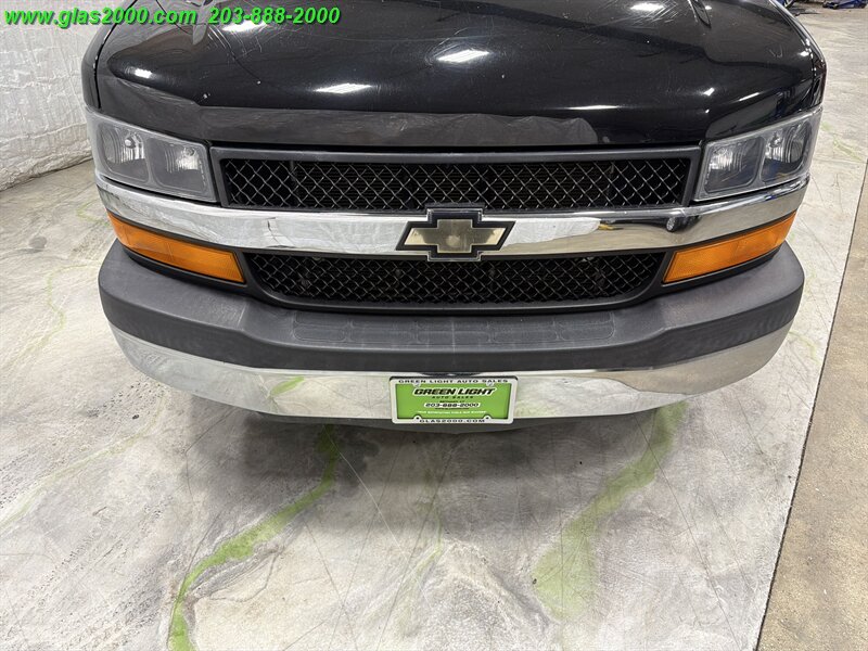 2016 Chevrolet Express LT 3500 - Photo 24 - Bethany, CT 06524