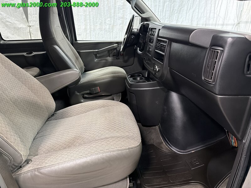2016 Chevrolet Express LT 3500 - Photo 15 - Bethany, CT 06524