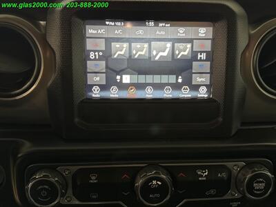 2018 Jeep Wrangler Unlimited Sport S   - Photo 16 - Bethany, CT 06524